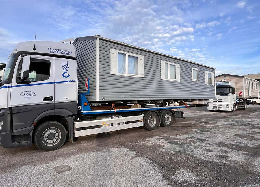 Transportes Galván grúa con casa móvil