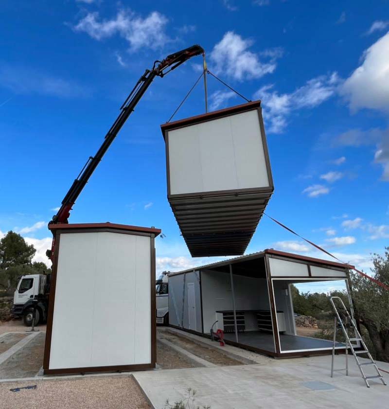 Transportes Galván casa prefabricada en grúa